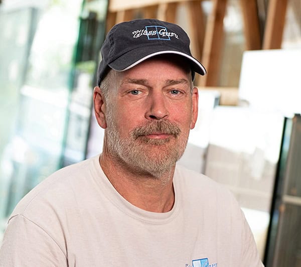 Gurnee, IL Glass Company Glass Shop The Glass Guru