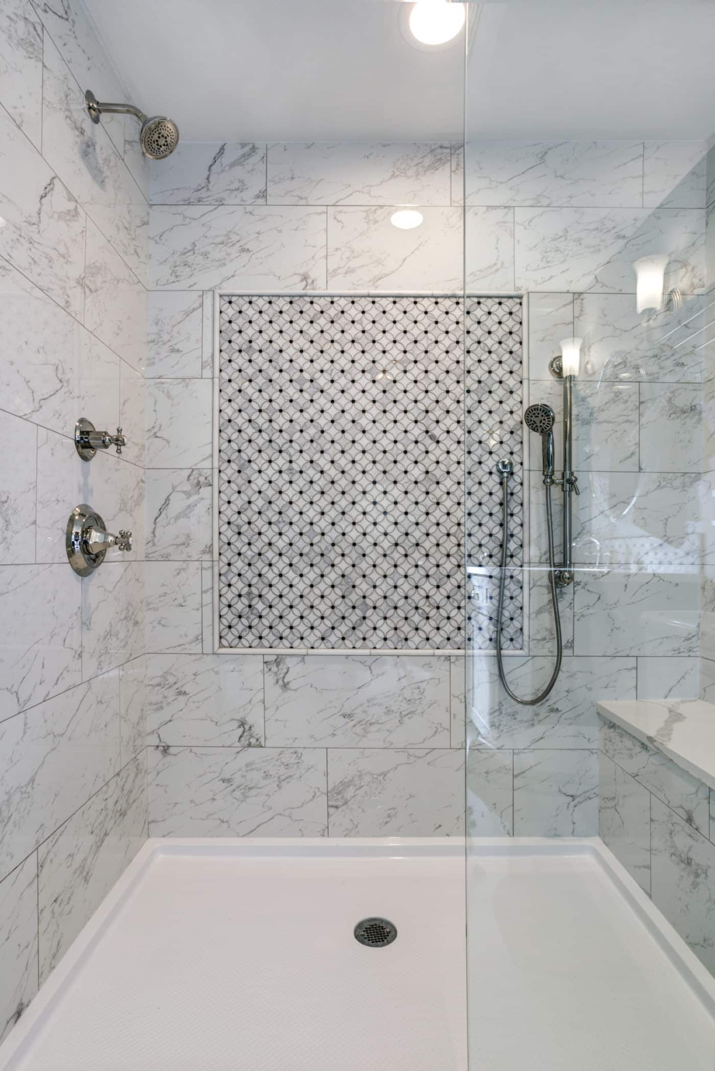 Walk-In vs. Step-In Showers - Garrety Glass