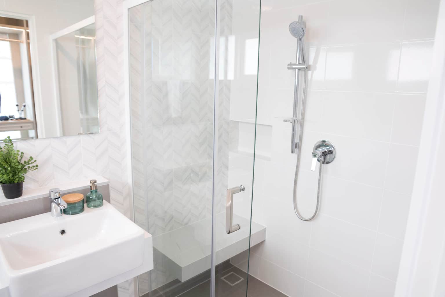 Should You Repair or Replace a Shower Door? The Glass Guru
