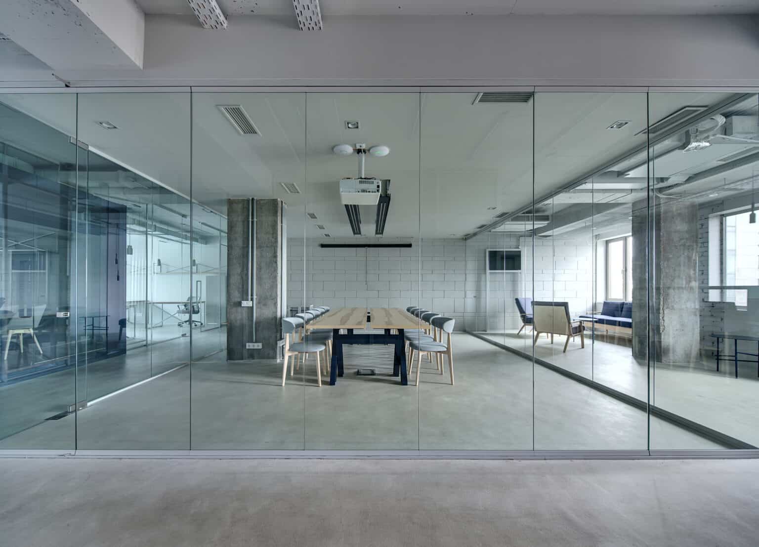 Commercial Glass Solutions - The Glass Guru